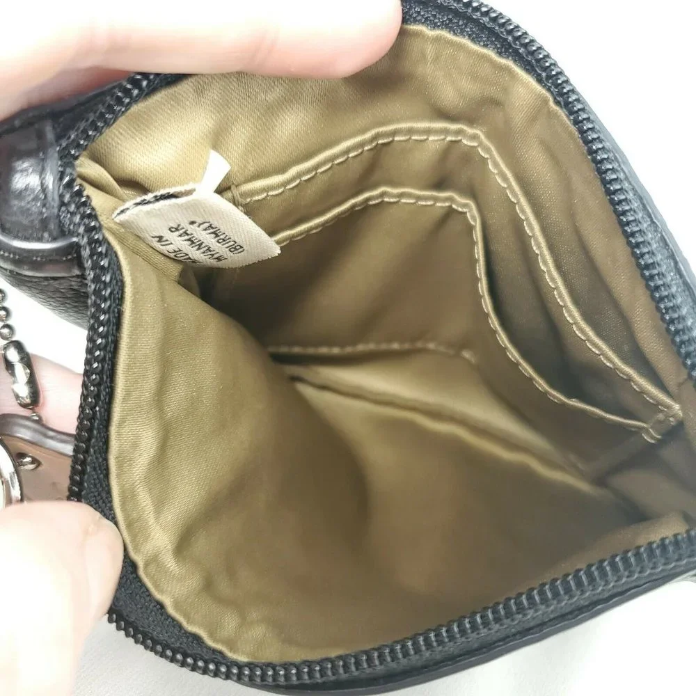 Coach Womens Black Smooth Leather Detachable Strap Classic Wristlet Wallet